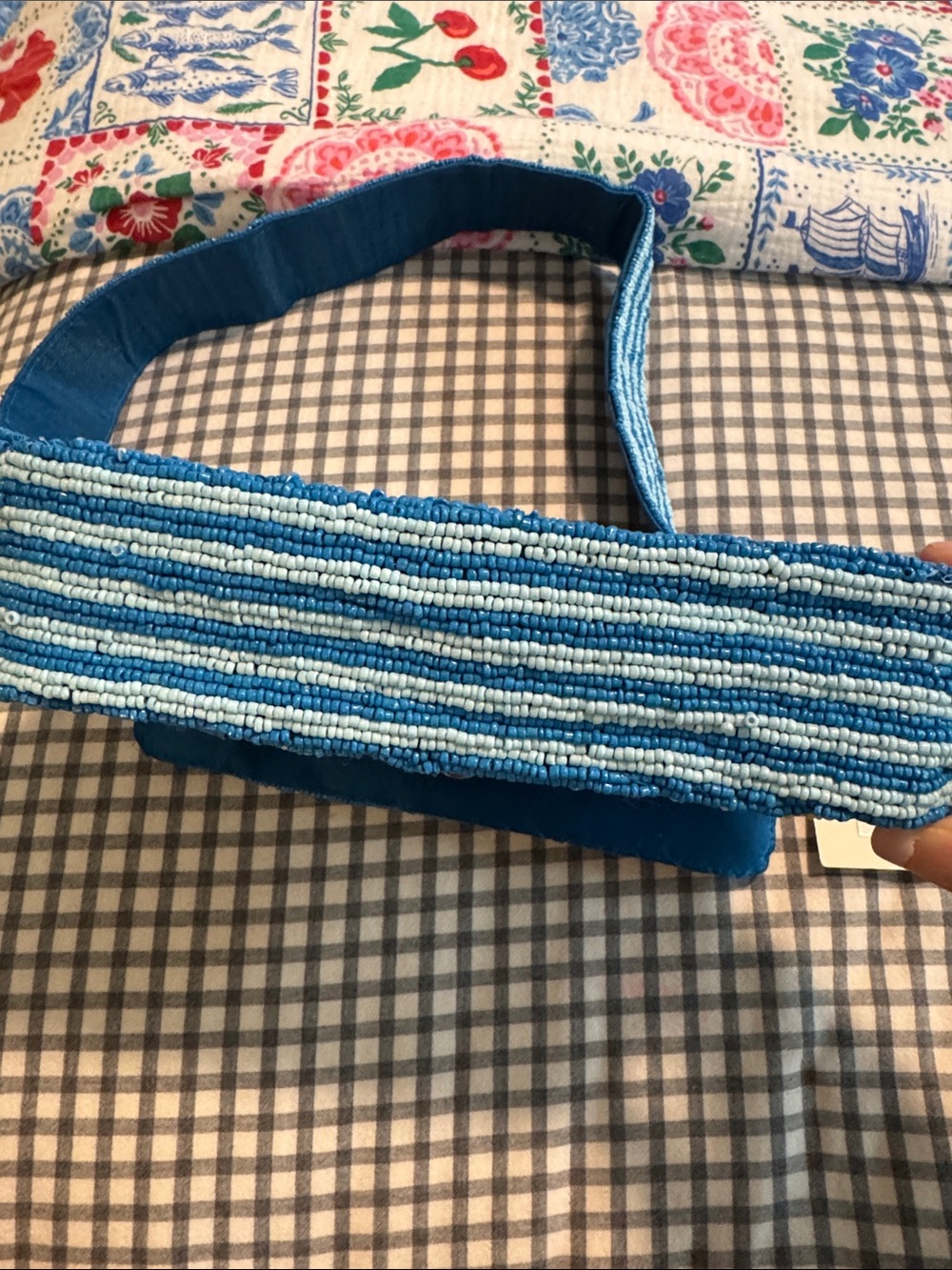 Hand-Beaded Blue Lemon Motif Shoulder Bag - Picture 4 of 6
